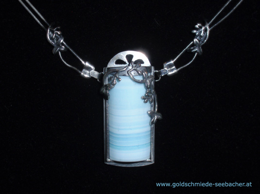 Silbercollier mit Zeiringit