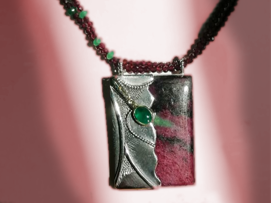Kette mit Rubin